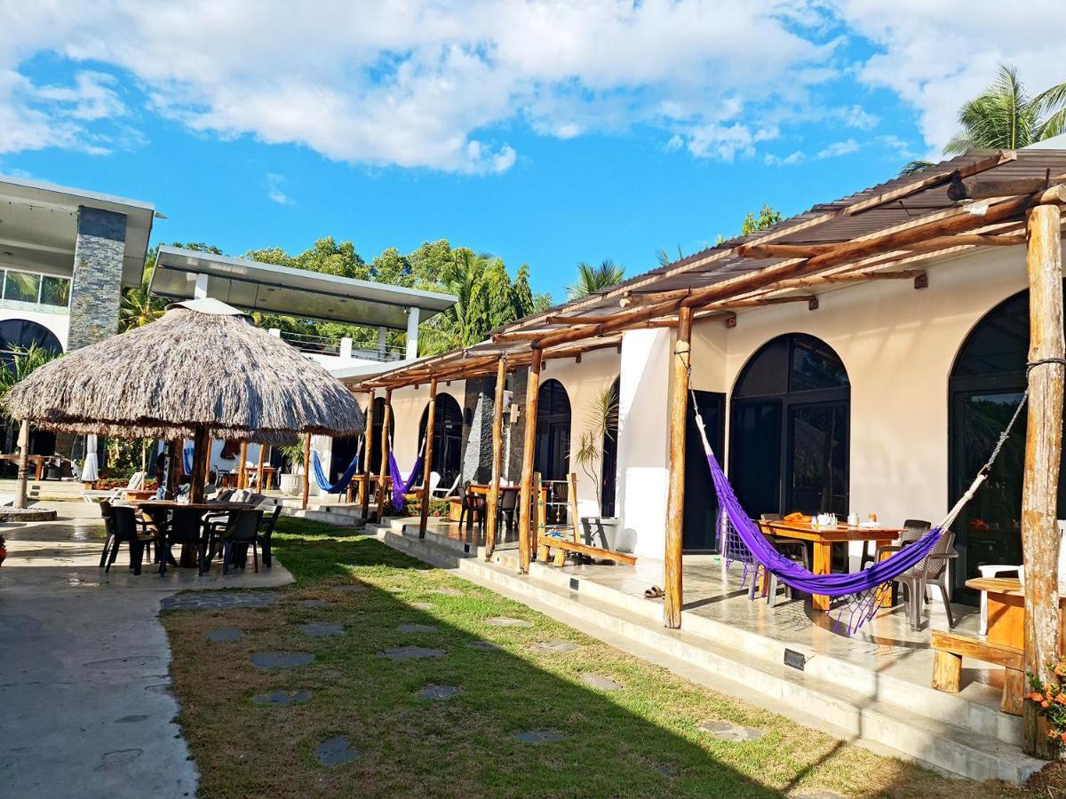 Show Pony Beach Resort And Suites Las Lajas  Dış mekan fotoğraf