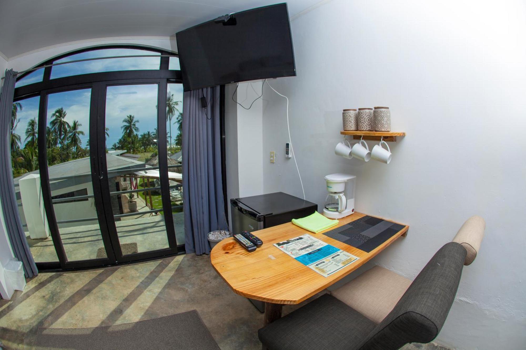 Show Pony Beach Resort And Suites Las Lajas  Dış mekan fotoğraf