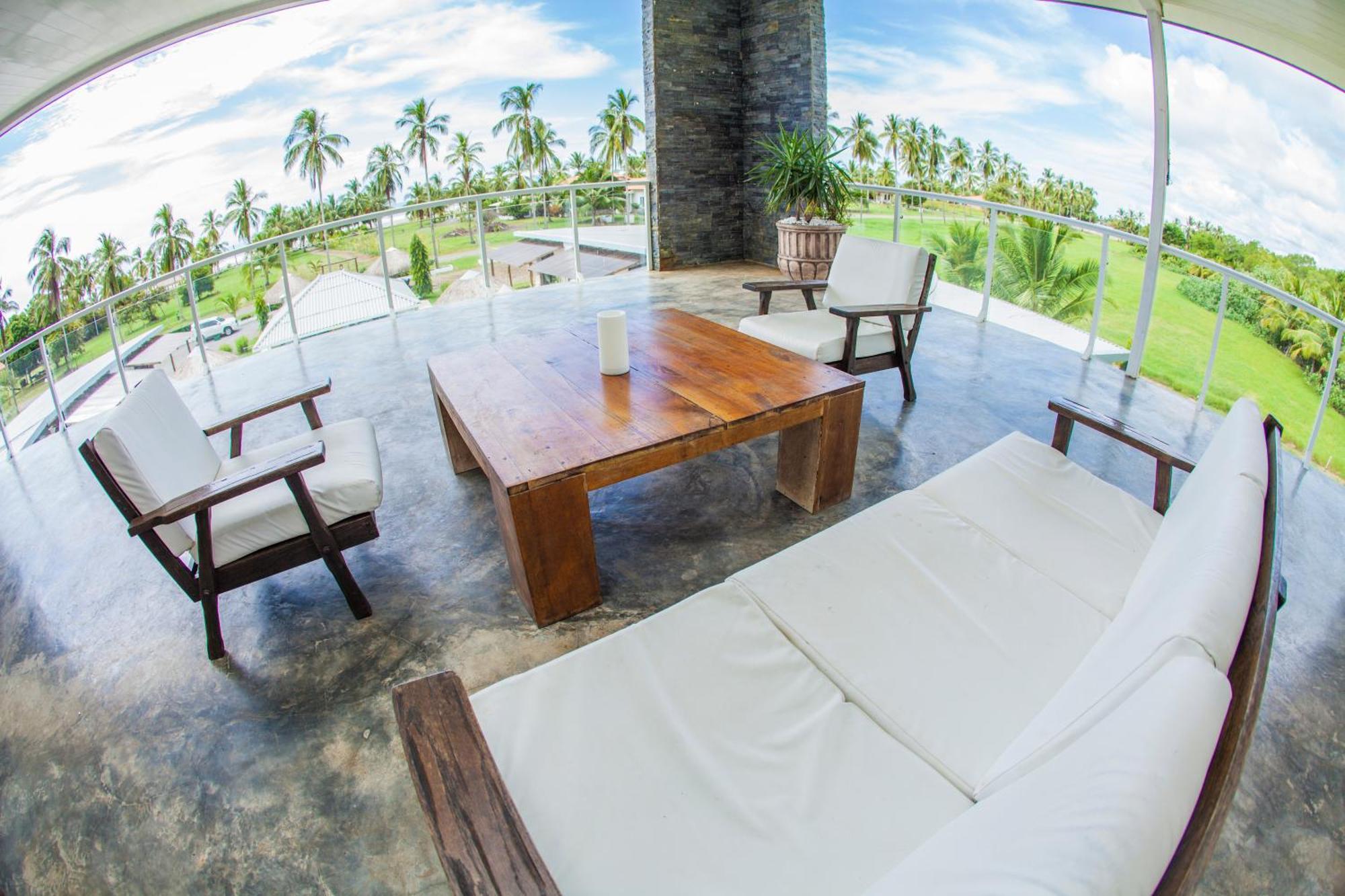 Show Pony Beach Resort And Suites Las Lajas  Dış mekan fotoğraf