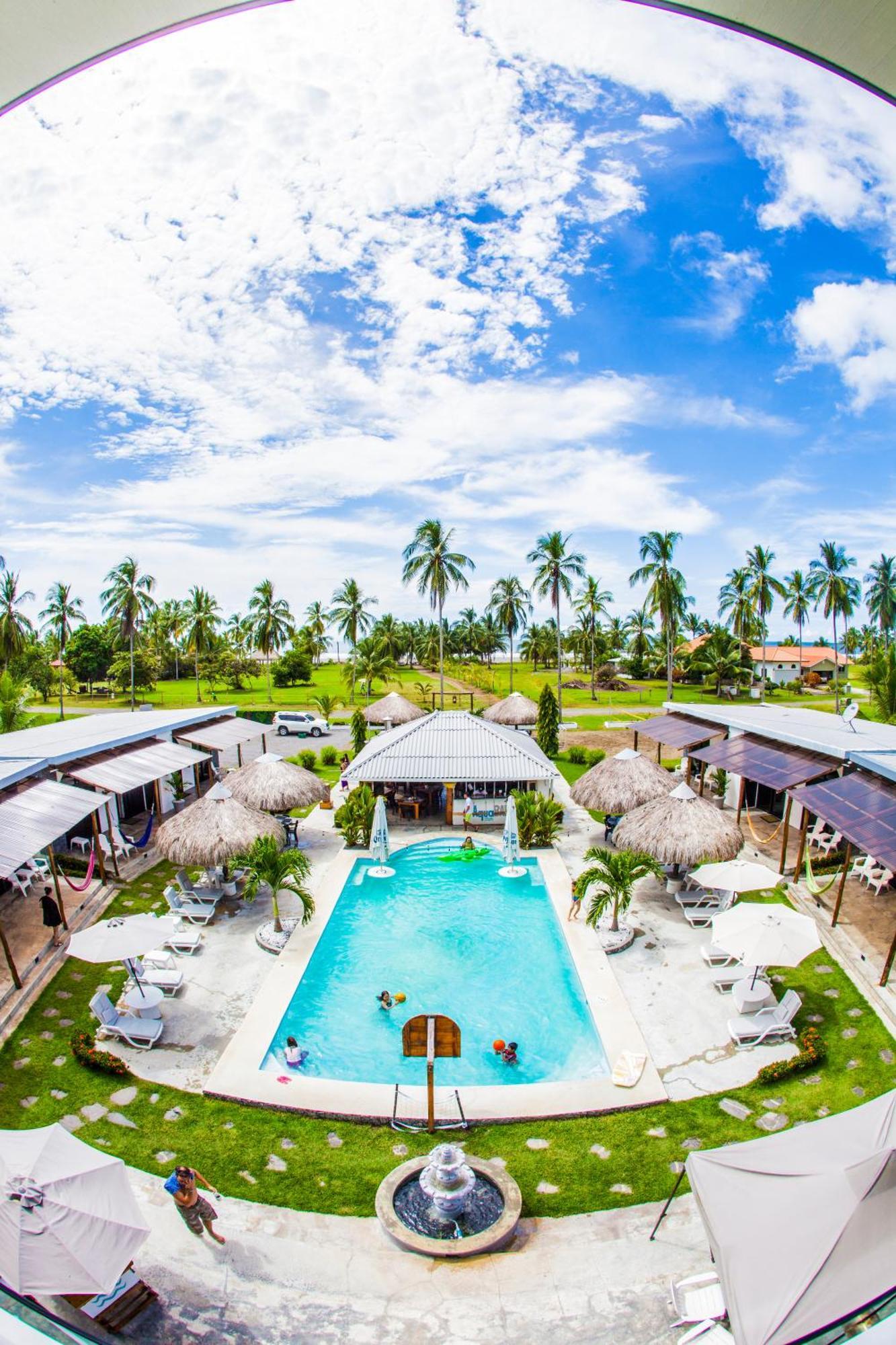 Show Pony Beach Resort And Suites Las Lajas  Dış mekan fotoğraf