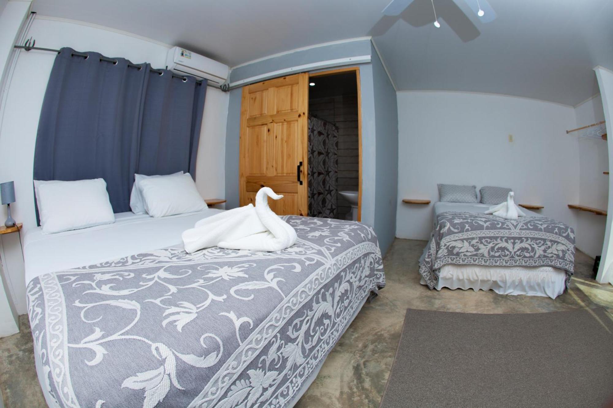 Show Pony Beach Resort And Suites Las Lajas  Dış mekan fotoğraf